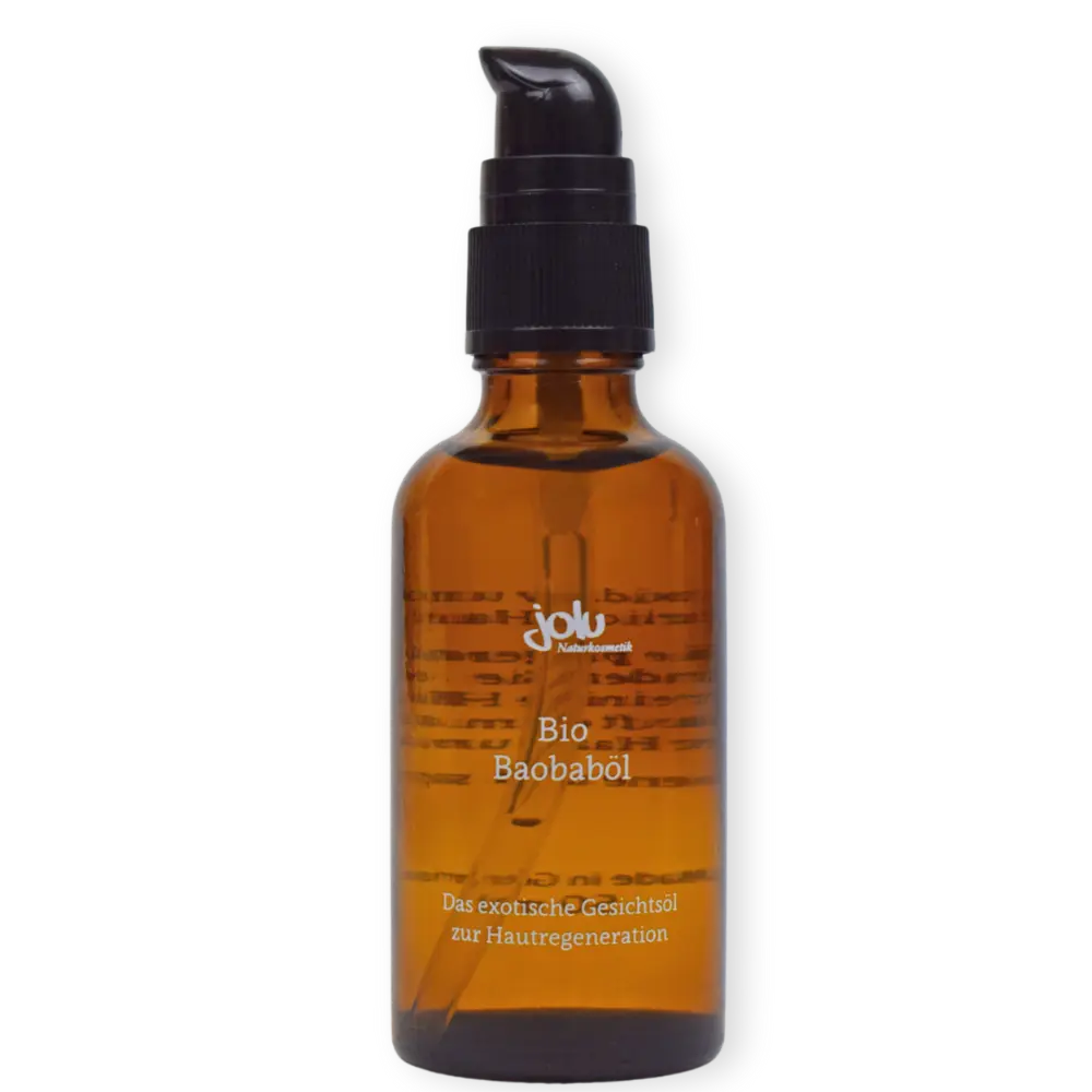 Frau trägt sanft Gesichtscreme von jolu auf ihr Gesicht auf Glasflasche Baobaböl